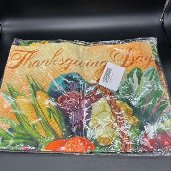 Thanksgiving Day Flag - Picture 2 of 4